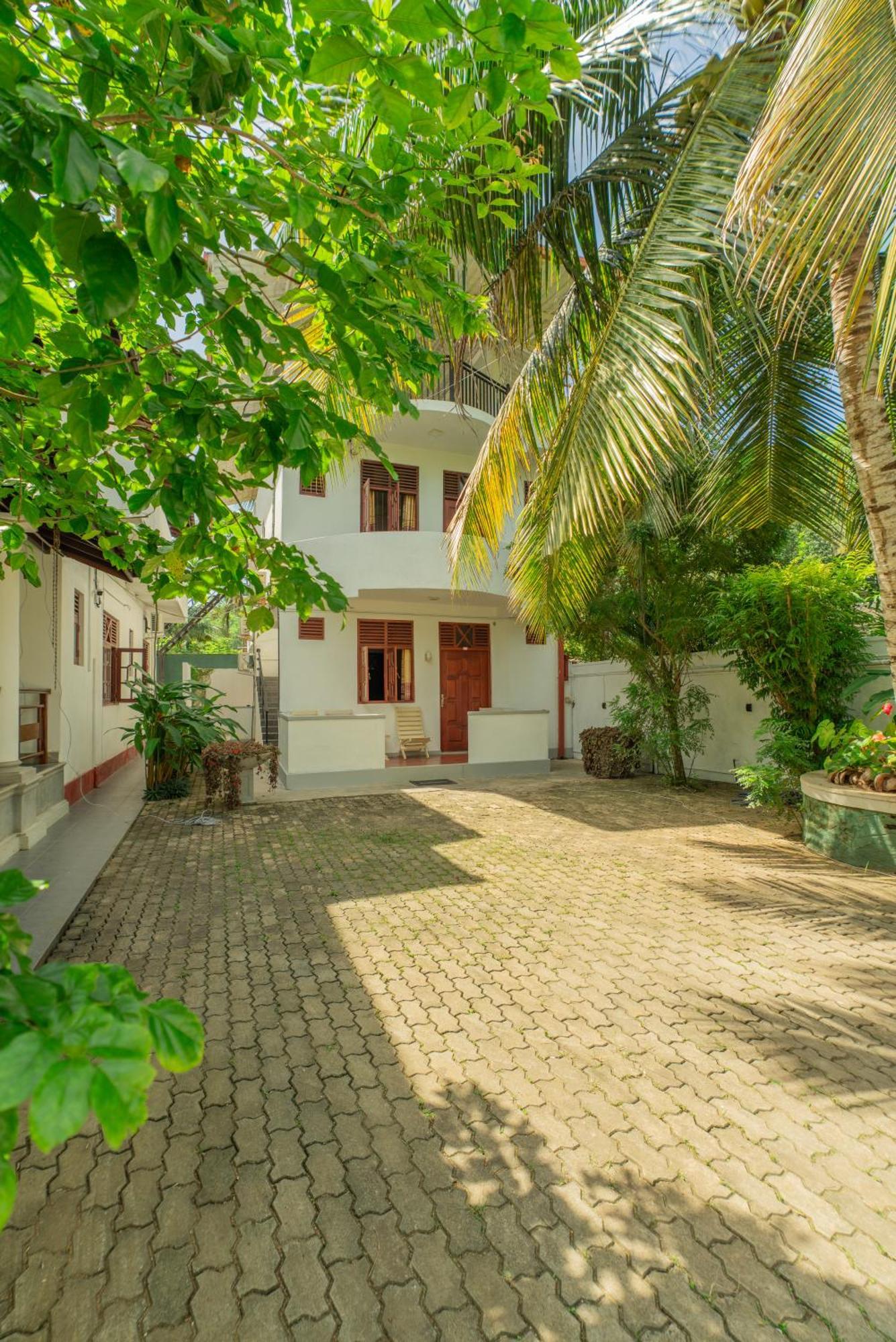 The Calm Of8 Hotel Unawatuna Exterior photo