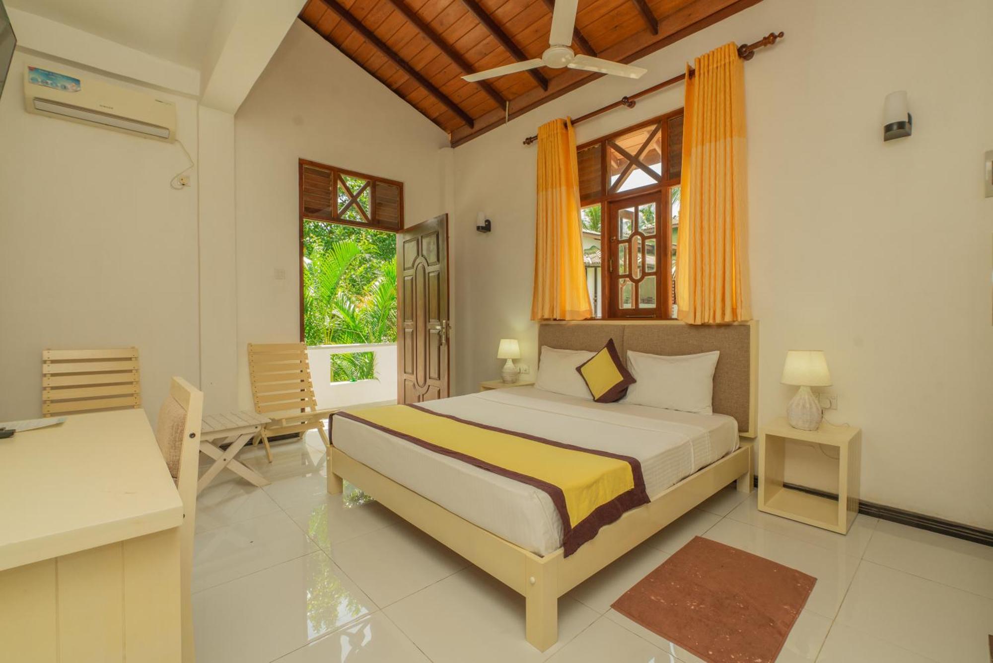 The Calm Of8 Hotel Unawatuna Exterior photo