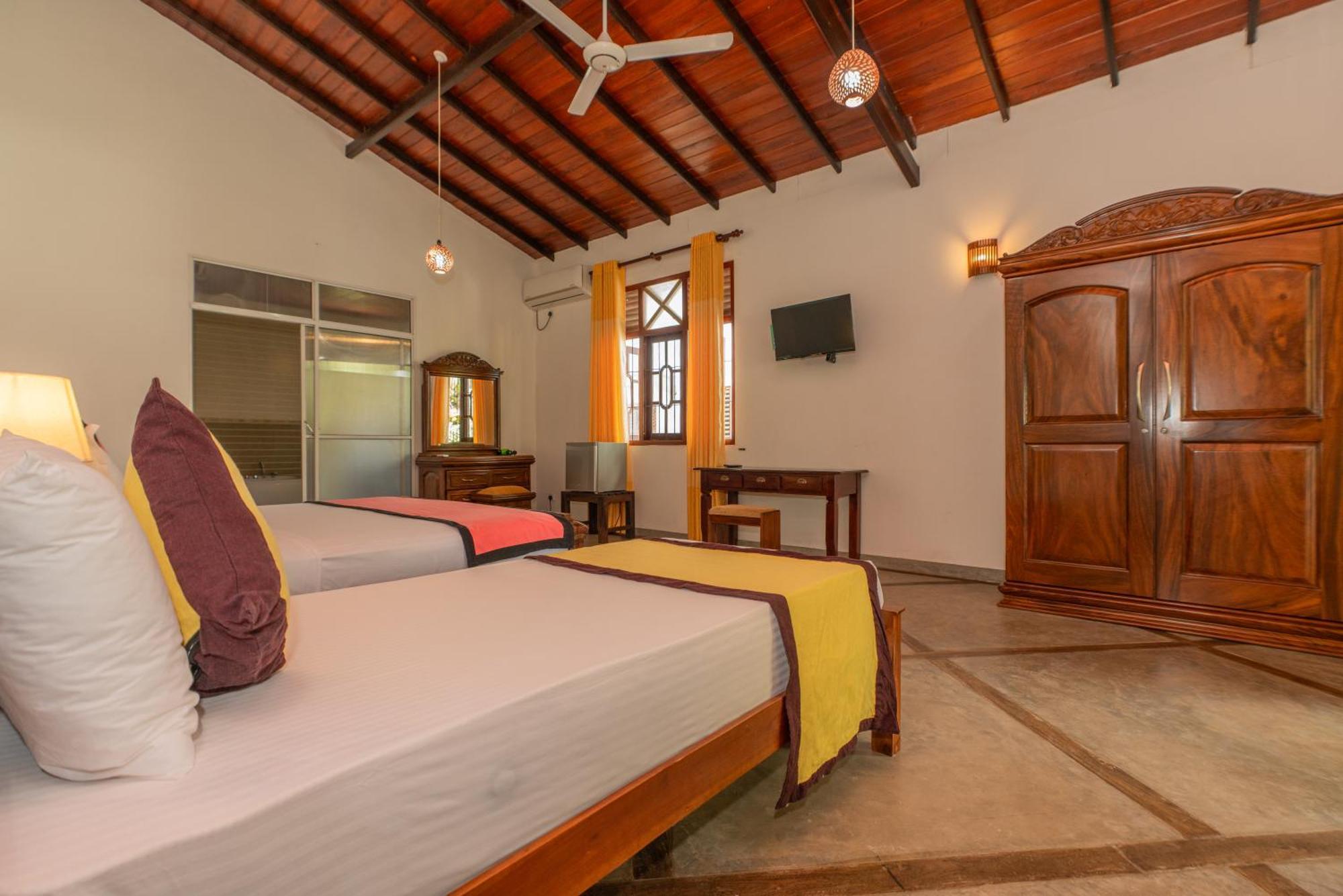 The Calm Of8 Hotel Unawatuna Exterior photo